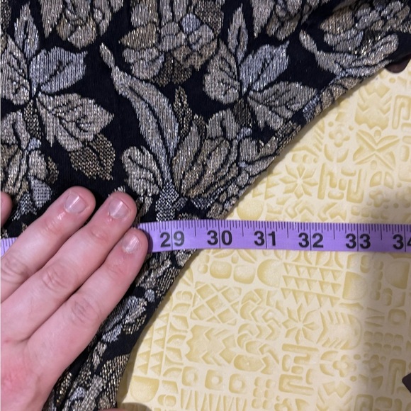 Vintage Elegant Black and Gold Crew Neck Sweater with Intricate Design - Picture 7 of 9